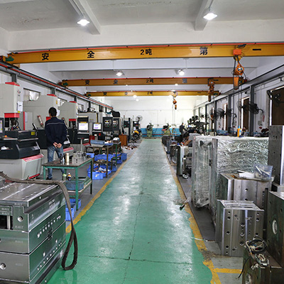 1770800272617868.jpg Injection molding factory.jpg